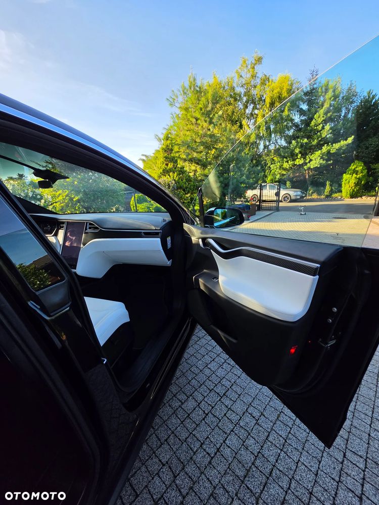 Tesla Model X Long Range Plus - 12