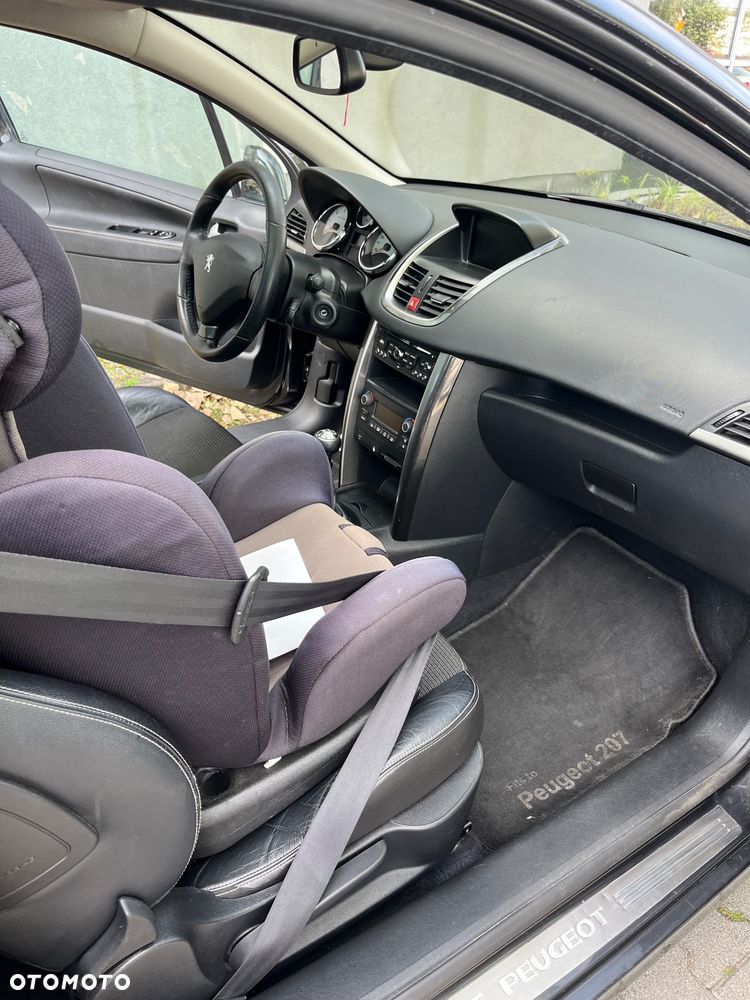 Peugeot 207 1.6 HDi 16V Intense - 6