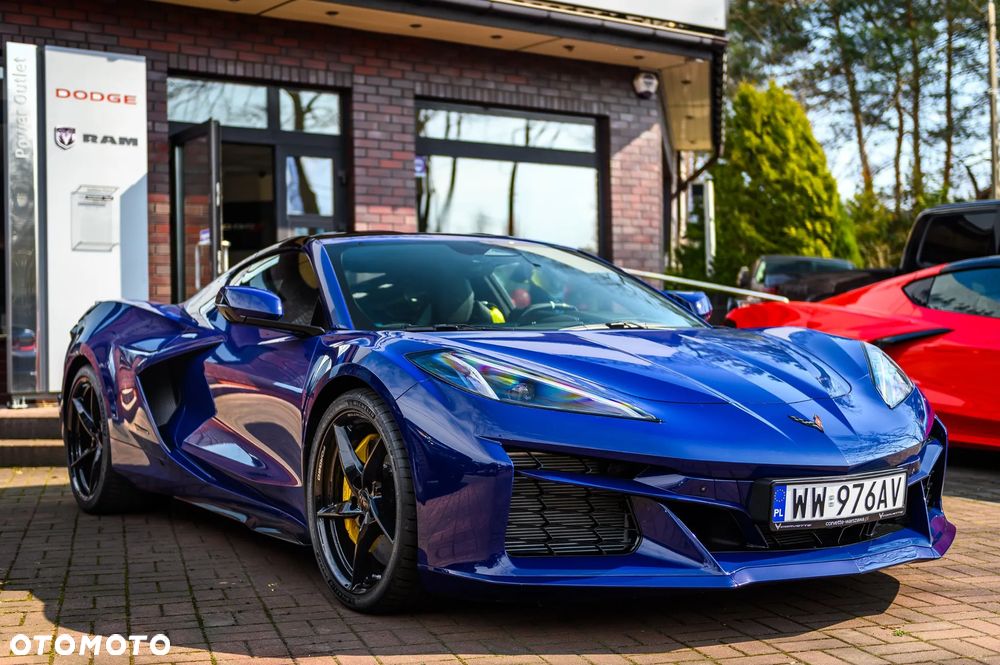 Chevrolet Corvette - 1