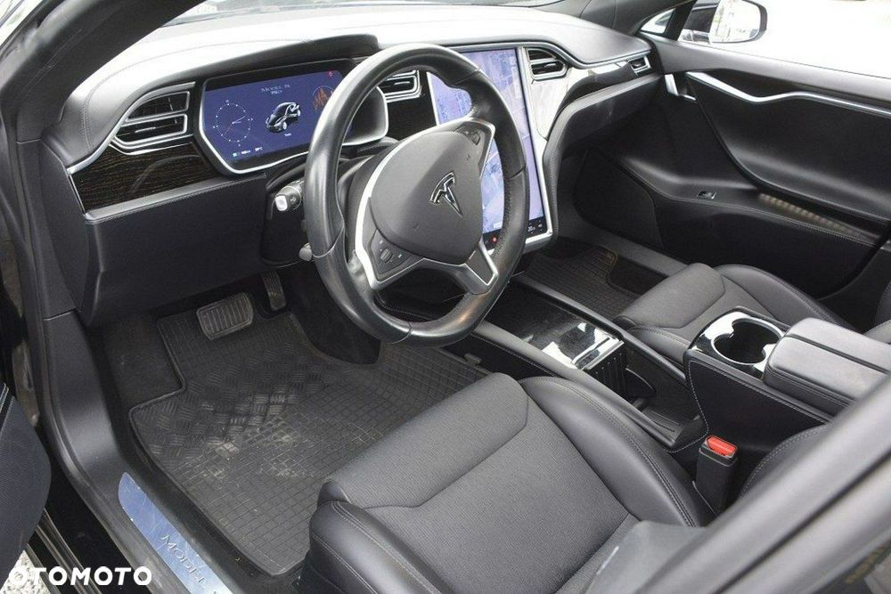 Tesla Model S - 16