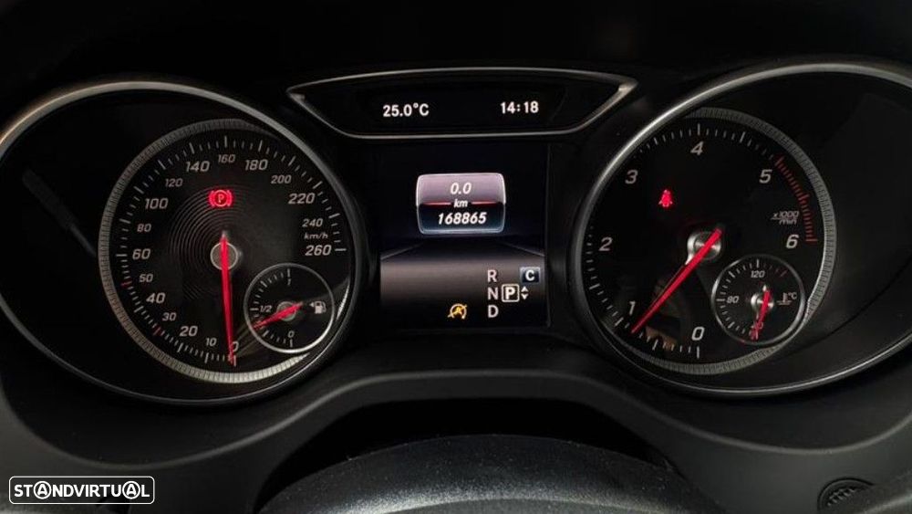 Mercedes-Benz CLA 180 - 18