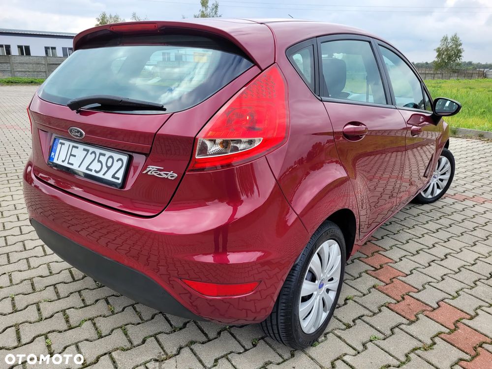 Ford Fiesta 1.25 Silver X - 38