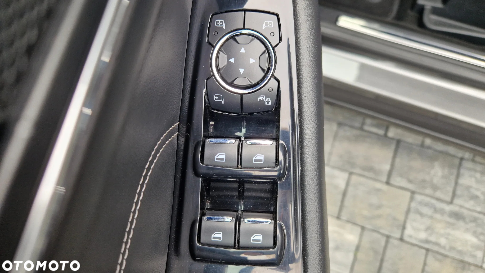 Ford S-Max 2.0 TDCi 4WD Titanium PowerShift - 26