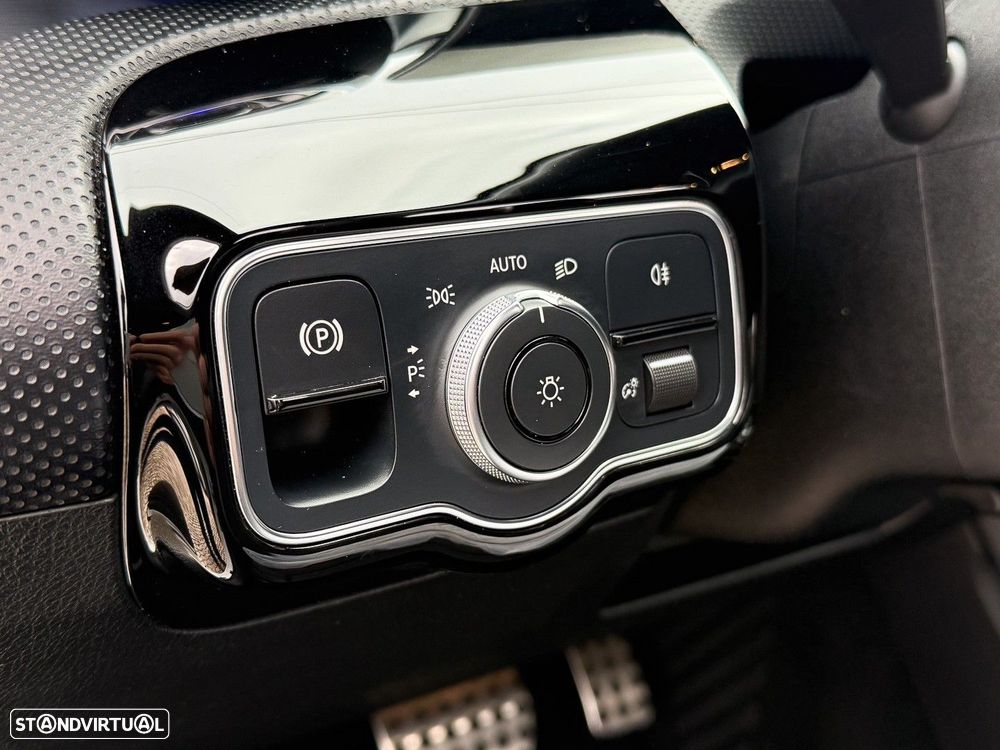 Mercedes-Benz A 180 d AMG Line Aut. - 37