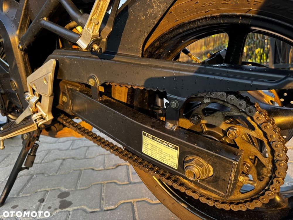 Yamaha FZ6 - 18