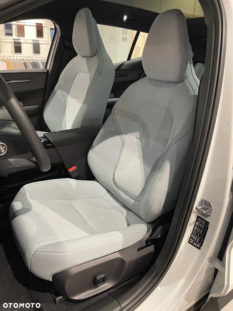 Volvo EX30 69kWh Single Motor Long Range Ultra - 13