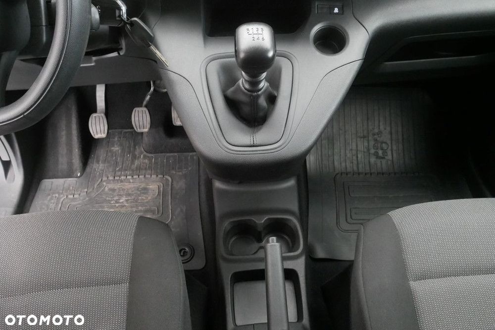 Toyota ProAce 1.5 D-4D Active SalonPL VAT23% Właścicielem pojazdu jest Ayvens Financial Services Polska - 11