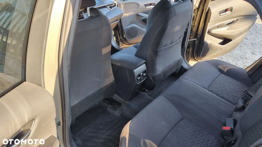 Toyota Corolla 1.8 Business Edition - 18