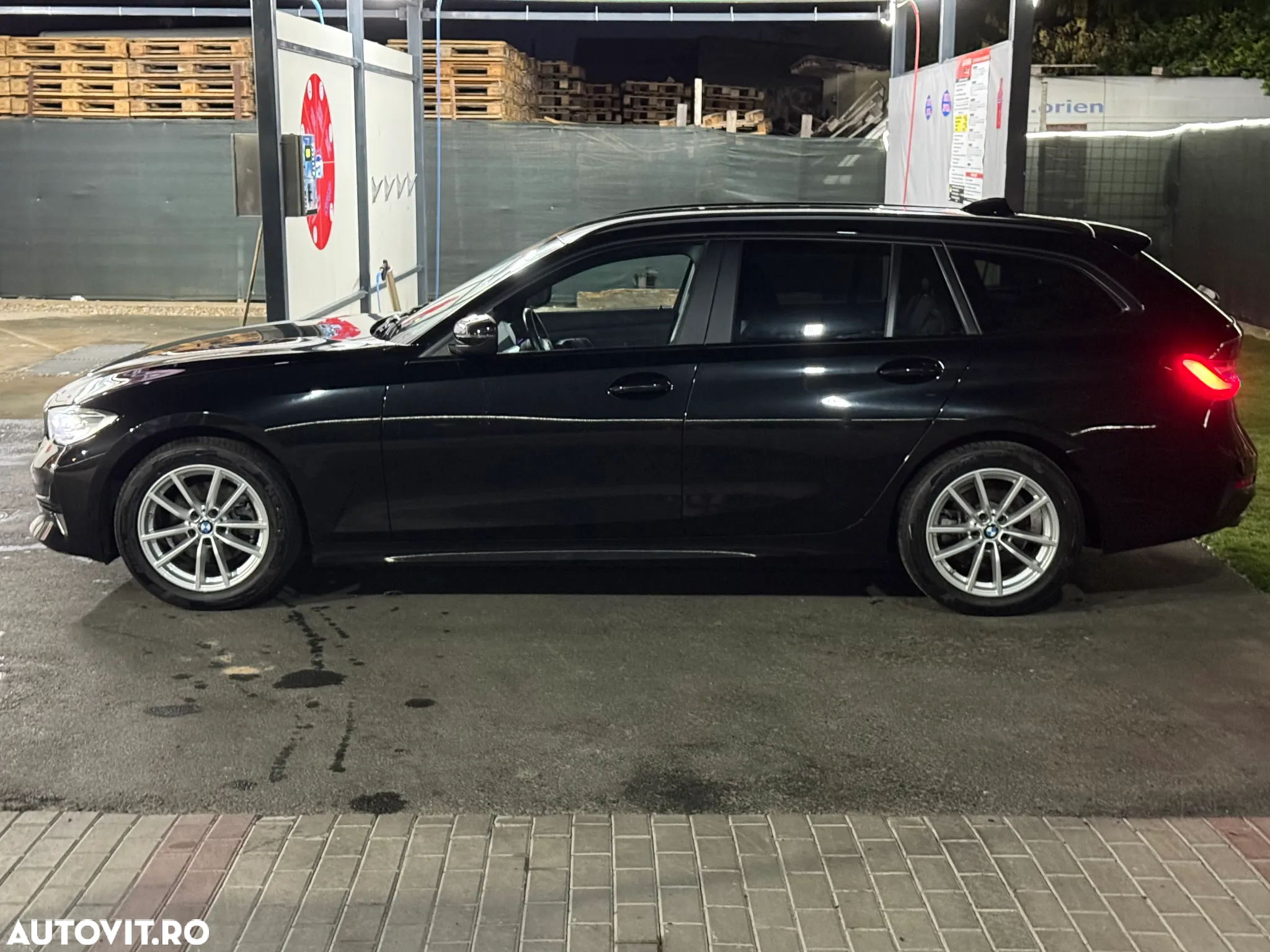 BMW Seria 3 320d Touring Aut. Advantage - 15