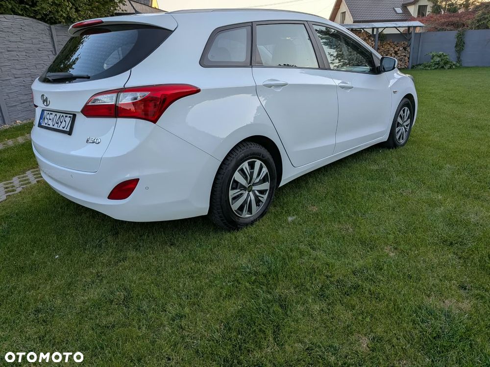 Hyundai i30 1.4 BlueDrive Go - 4