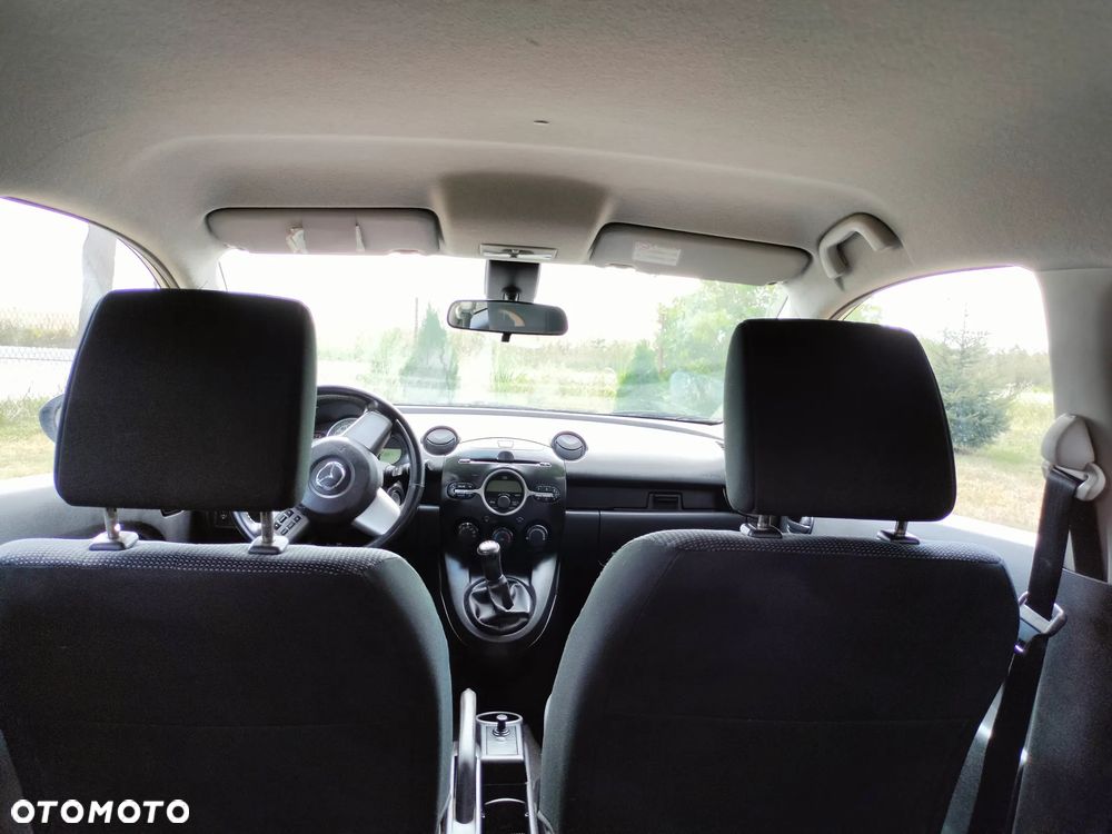 Mazda 2 1.3 Exclusive - 8