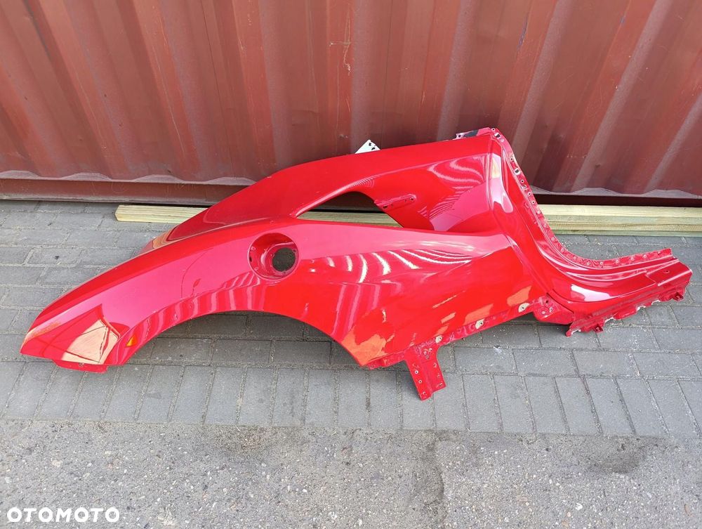 FERRARI 488 GTB ĆWIARTKA TYLNA TYLNY BŁOTNIK PRAWY - 1
