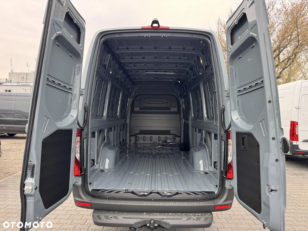 Mercedes-Benz Sprinter - 8