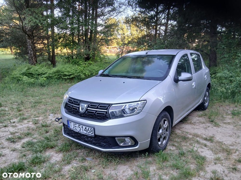 Dacia Sandero 1.2 16V Celebration - 1