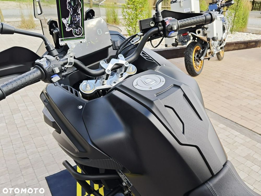 VOGE 500DSX - 17