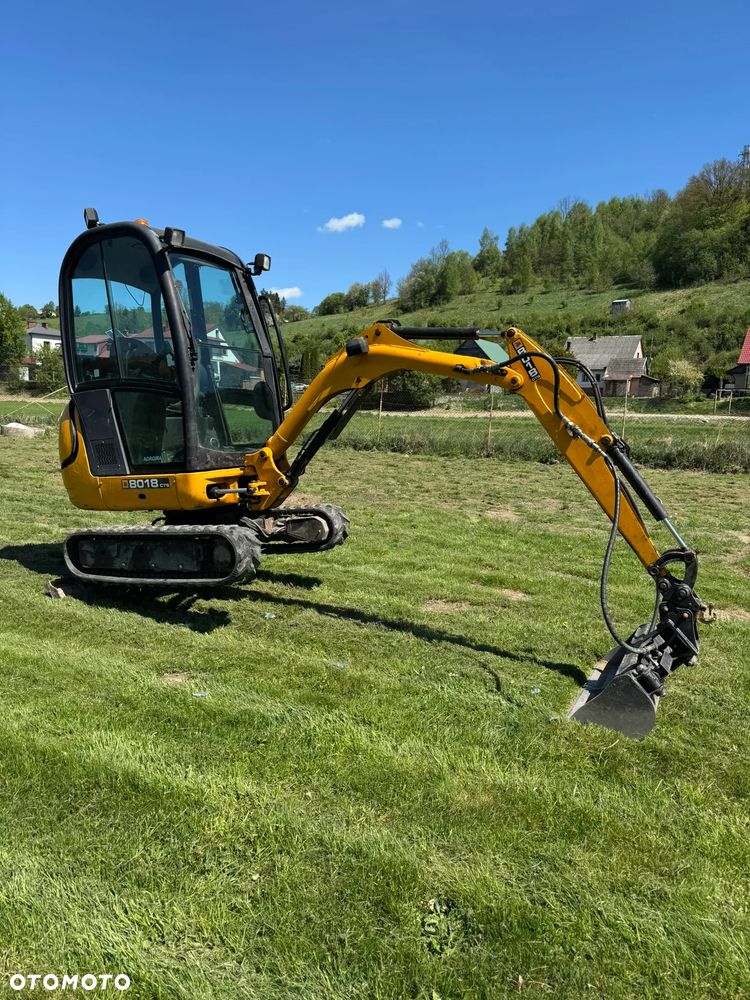 JCB 8018 - 4