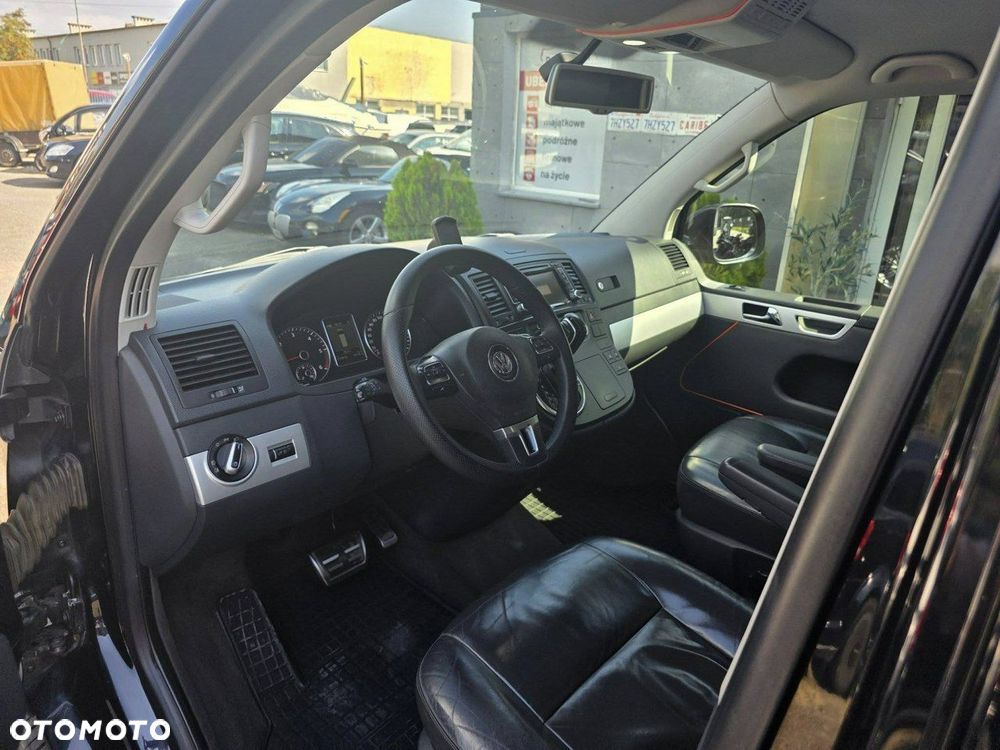 Volkswagen Multivan - 7