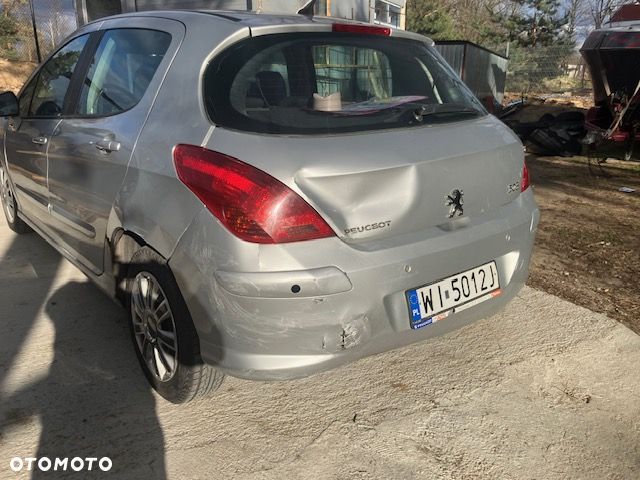 Peugeot 308 1.6 Premium Plus - 6