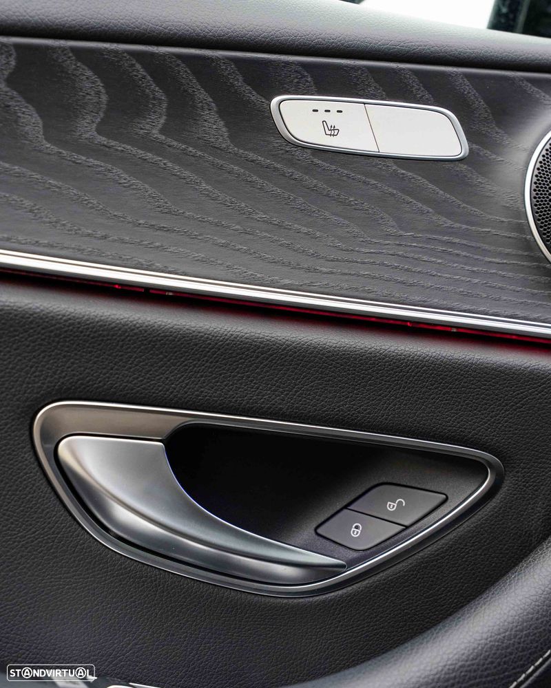 Mercedes-Benz E 200 9G-TRONIC - 30