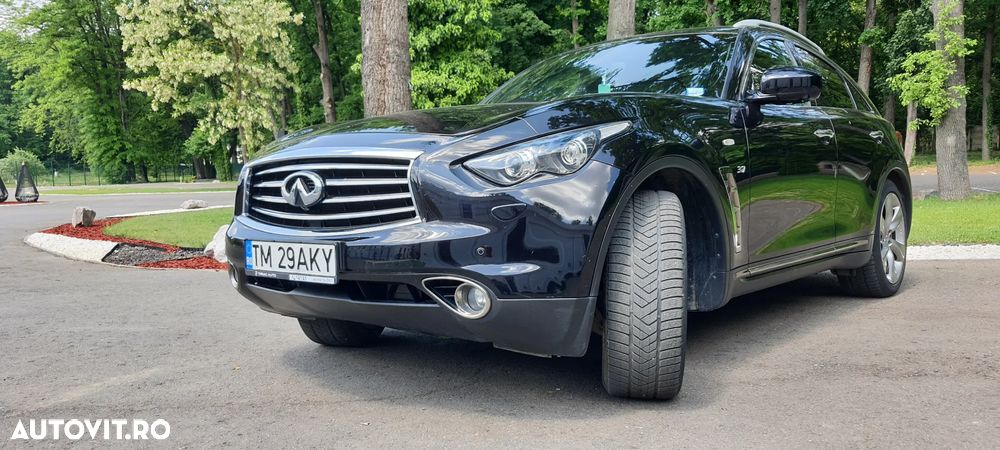 Infiniti QX70 - 4