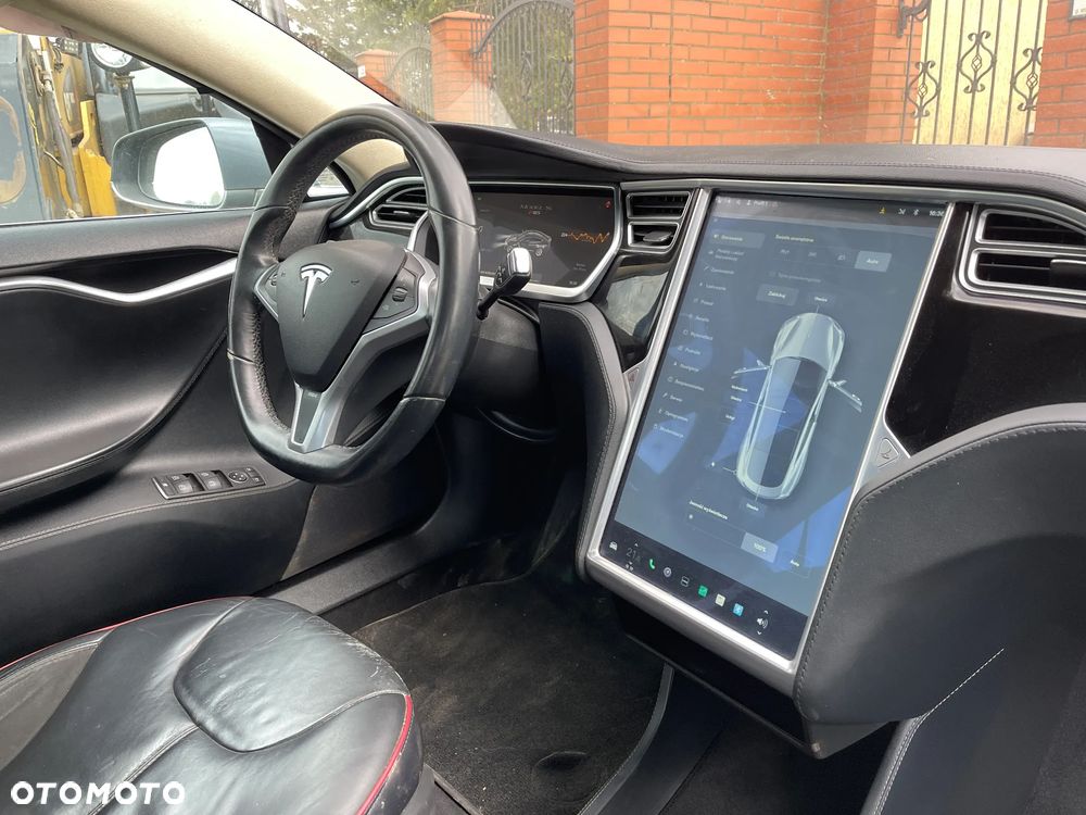 Tesla Model S - 13