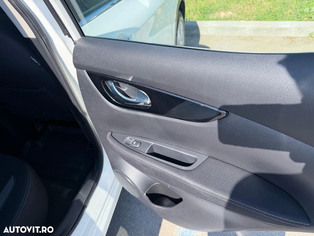 Nissan Qashqai 1.3 138CP 2WD Acenta - 38
