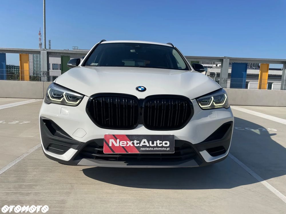 BMW X1 sDrive18i Business Edition - 4