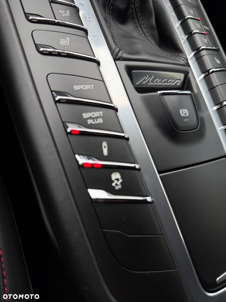 Porsche Macan GTS PDK - 14