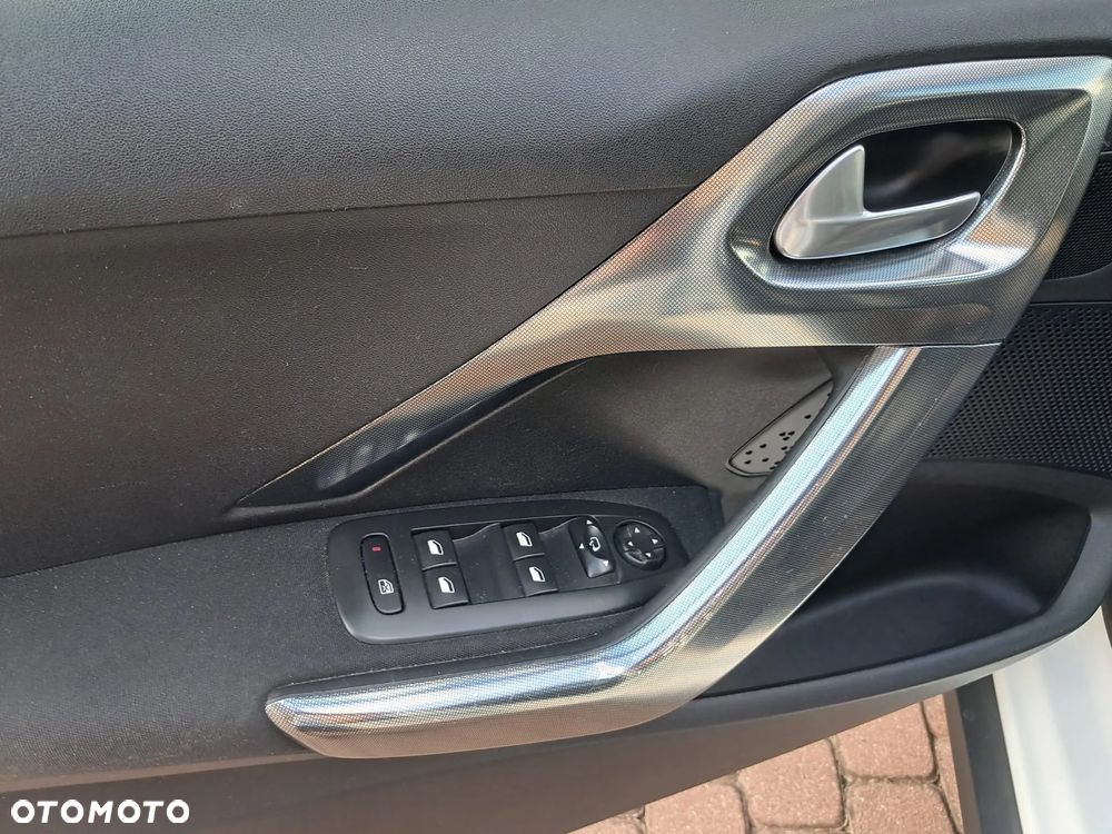Peugeot 2008 PureTech 110 Stop&Start Allure - 16