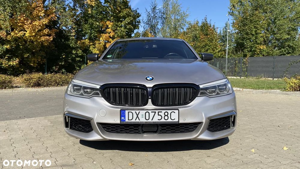 BMW Seria 5 M550i xDrive sport - 2