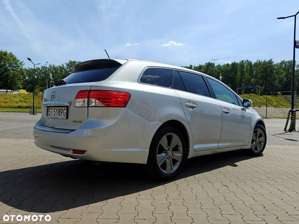 Toyota Avensis 2.0 D-4D Premium - 4