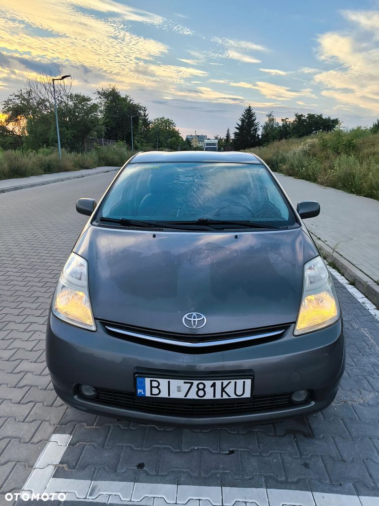Toyota Prius 1.5 VVT-i Prestige - 1