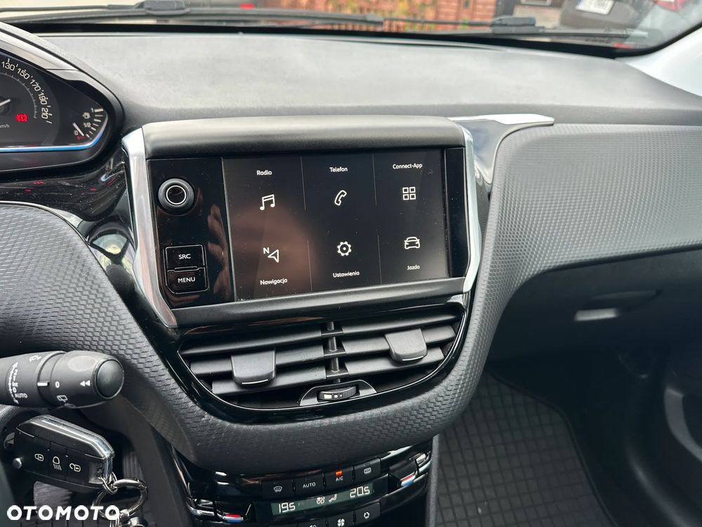 Peugeot 2008 - 13
