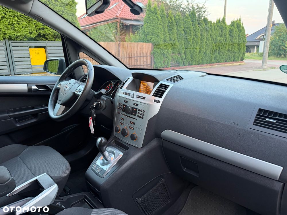 Opel Zafira 1.8 Easytronic Family Plus - 33