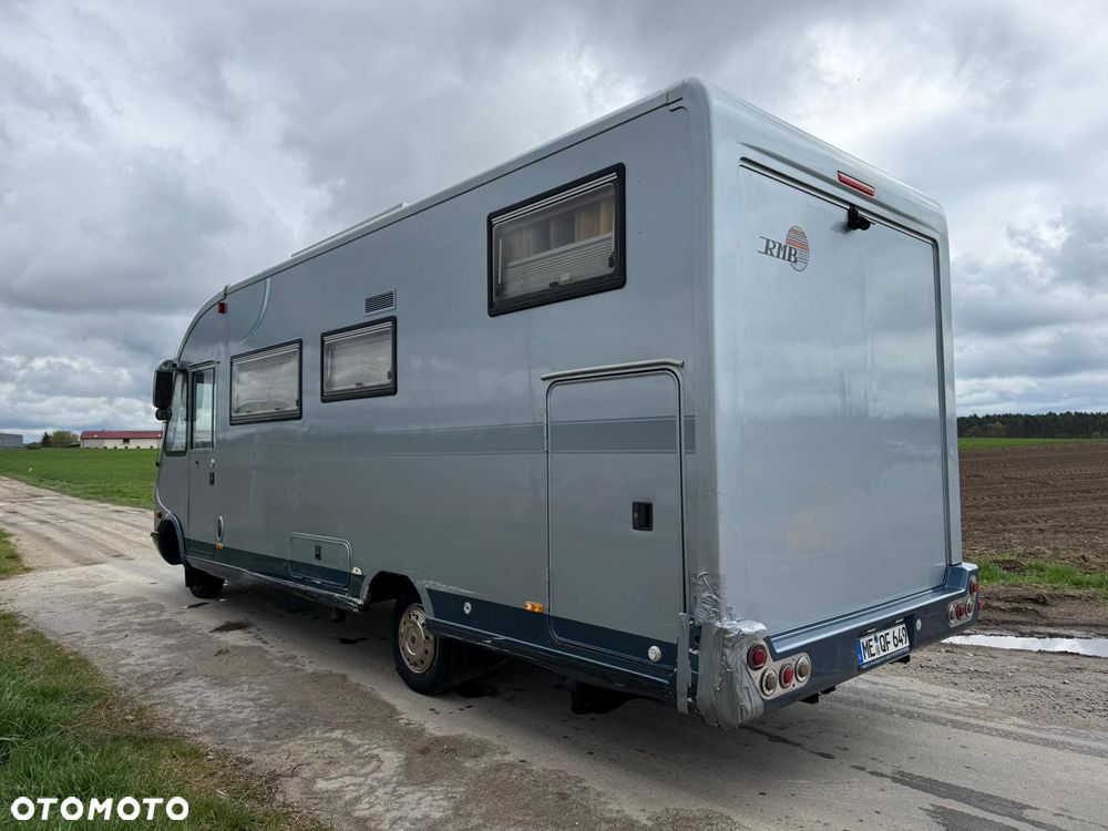 Mercedes-Benz RMB - 12