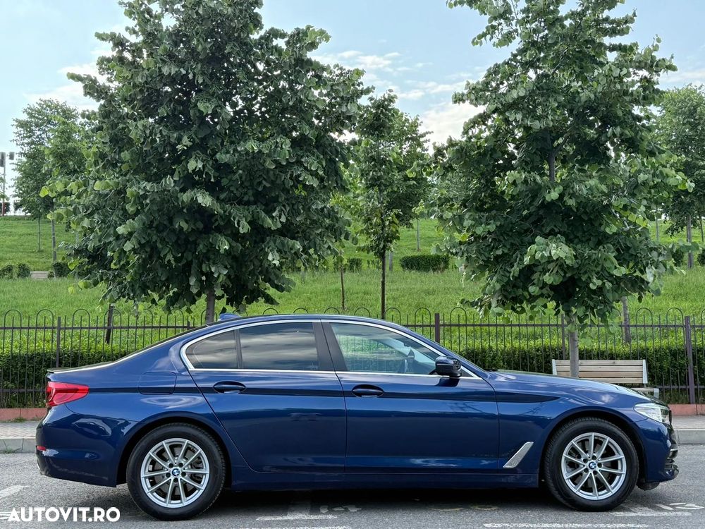 BMW Seria 5 520i Aut. - 4