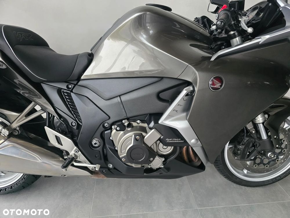 Honda VFR - 29