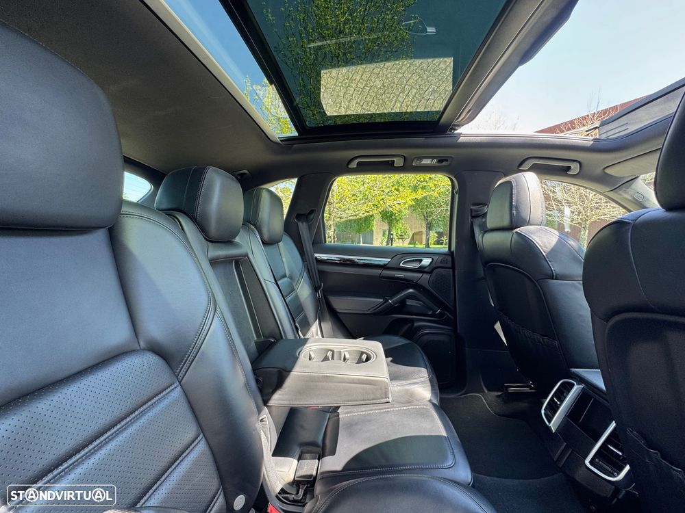 Porsche Cayenne S - 14