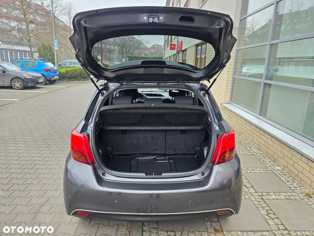 Toyota Yaris 1.33 Selection Platinum - 11