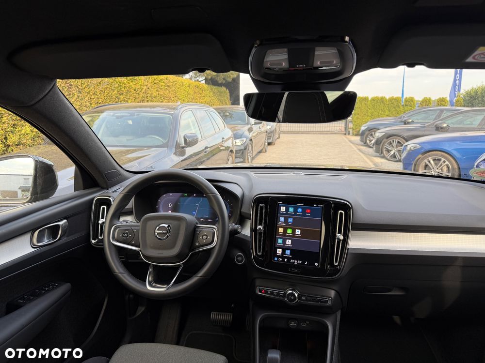 Volvo XC 40 B3 B DKG Plus Black Edition - 12