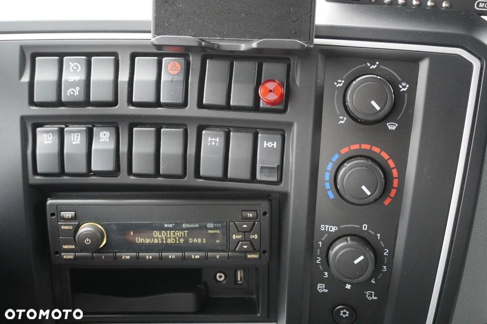 Renault D210 12T / Chłodnia Bitemperatura / 10 sztuk - 26