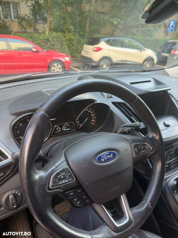 Ford Kuga 2.0 TDCi 4WD Powershift Titanium - 10