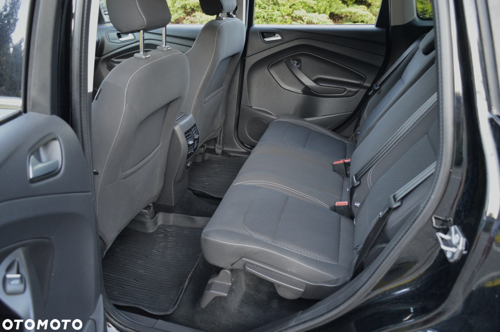 Ford Kuga 1.5 EcoBoost 2x4 Black & Silver - 27