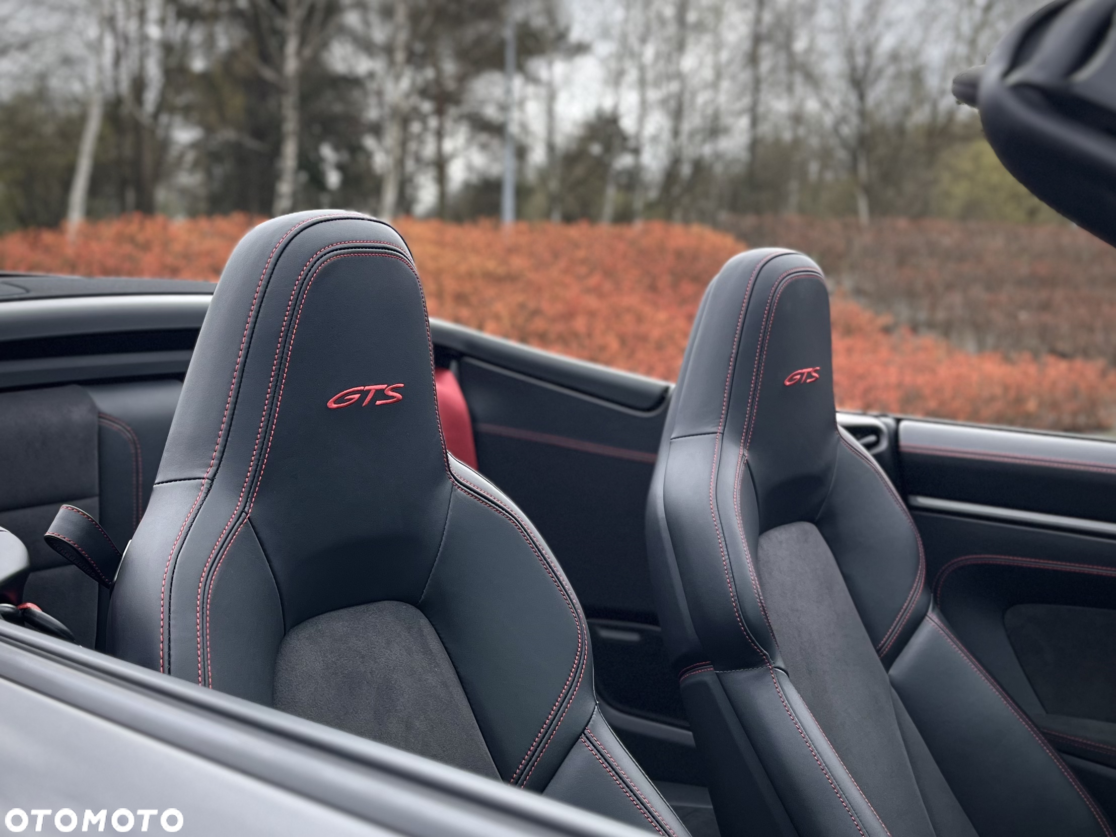 Porsche 911 Carrera 4 GTS Cabrio - 5