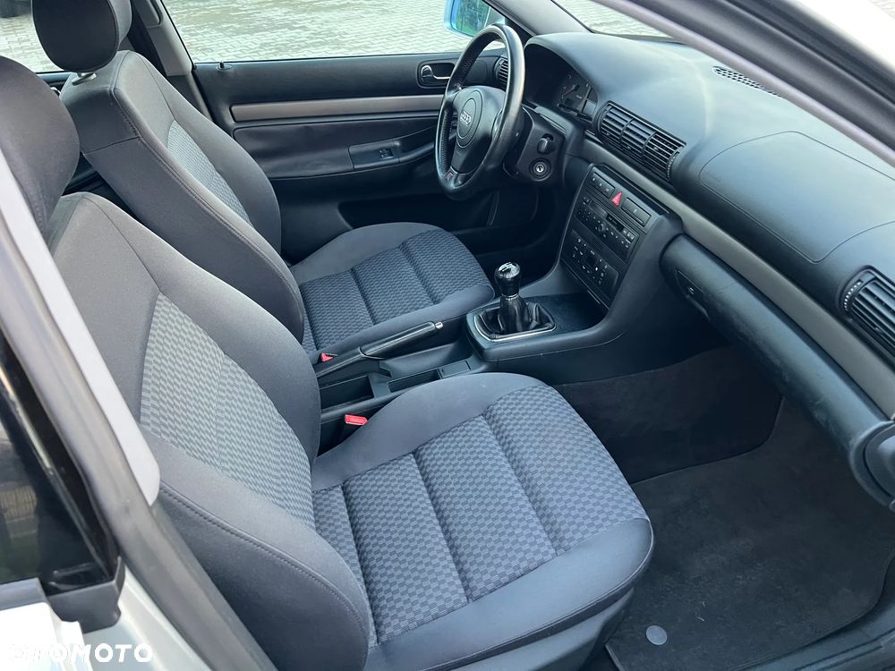 Audi A4 Limousine 1.6 - 8