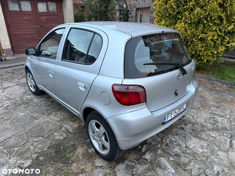 Toyota Yaris 2000 photo 5
