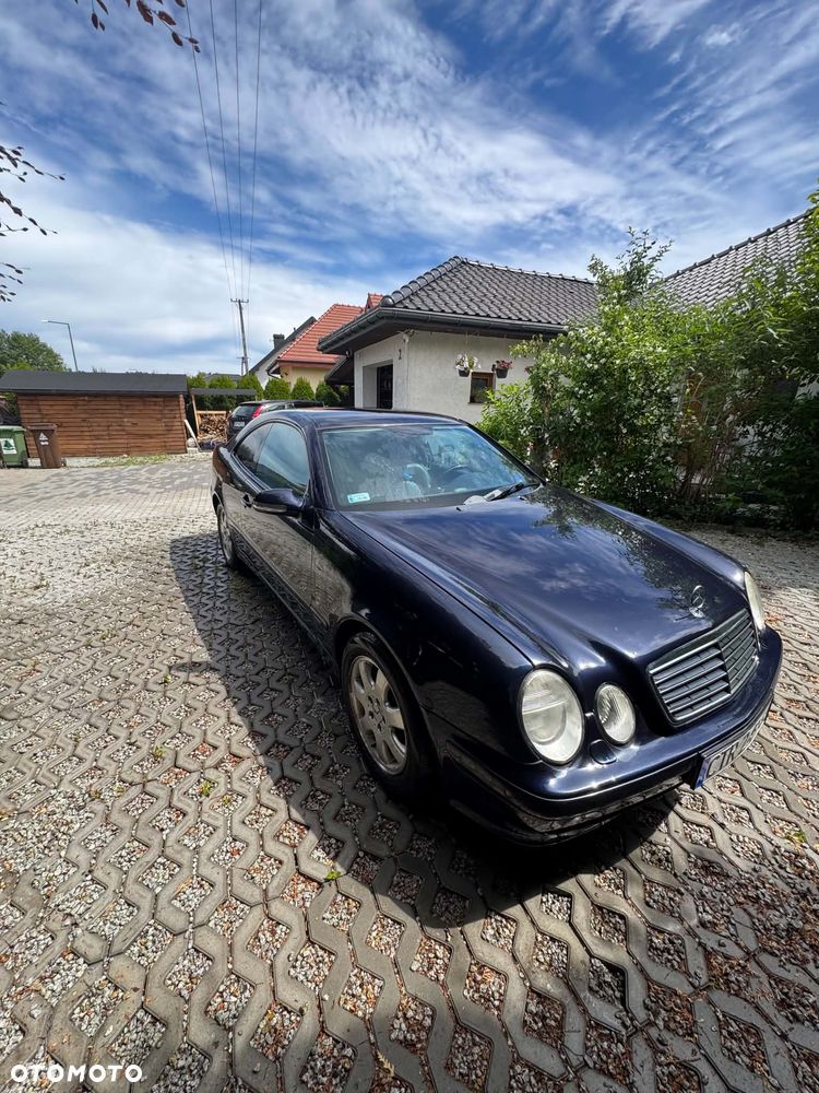 Mercedes-Benz CLK - 6