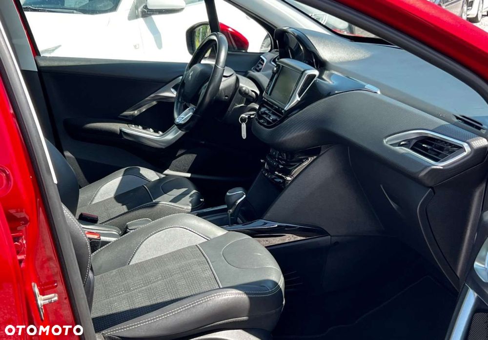Peugeot 2008 PureTech 110 Stop&Start EAT6 Allure - 10