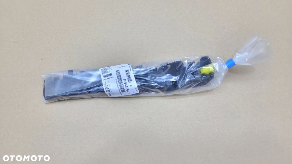 OPEL ASTRA K ŚLIZG ZDERZAKA PRAWY PRZÓD 39086892