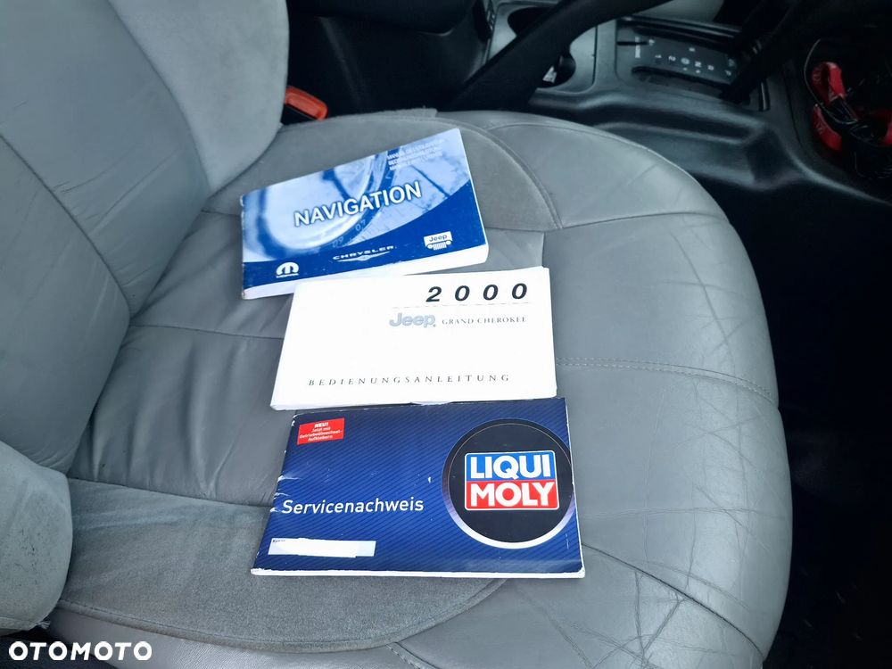 Jeep Grand Cherokee - 36